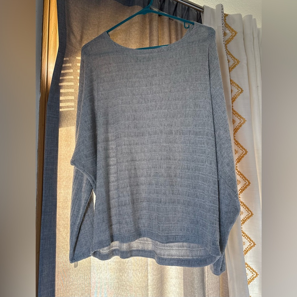 Lightweight oversized Knit Top